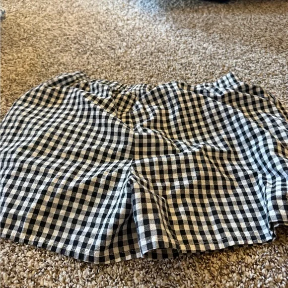 Black and White Gingham Women’s Shorts - Picture 1 of 3